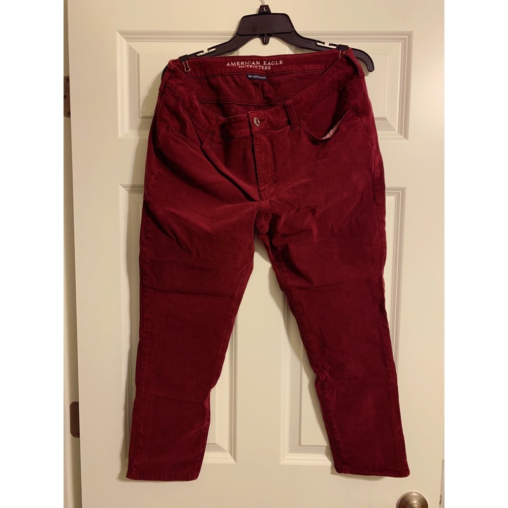 American Eagle Maroon Skinny’s